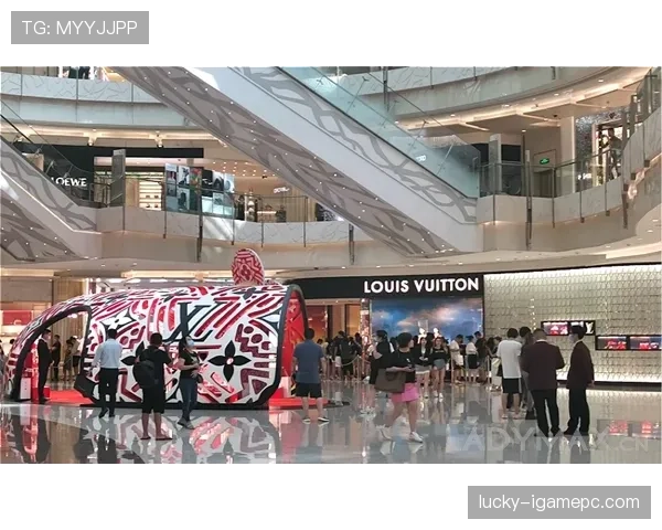 唐佳豪训练完直接打车去奢侈品店，这自律和花钱的速度谁跟得上